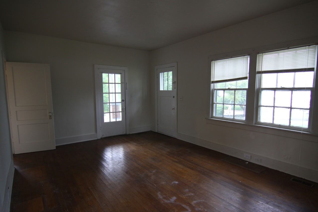251 Forbes Ave - Photo 4 of 21
