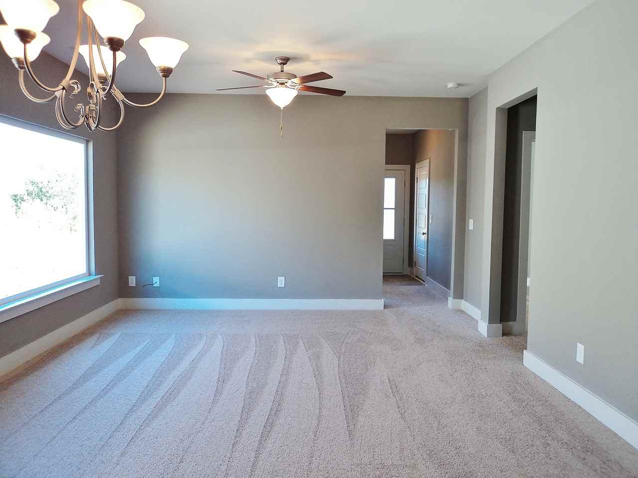 828 Kent Dr - Photo 5 of 15