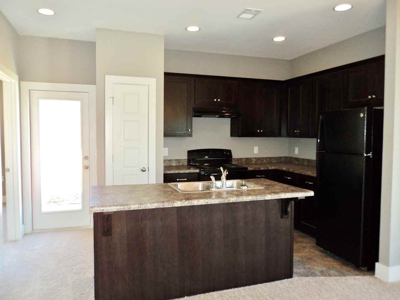 828 Kent Dr - Photo 6 of 15