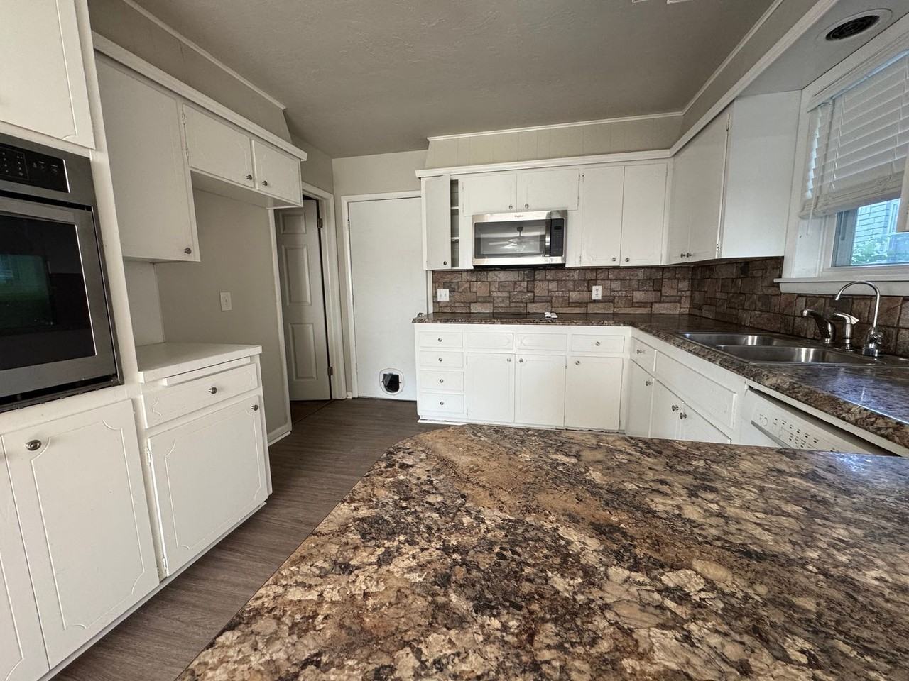 1525 S 122nd East Ave - Photo 2 of 20
