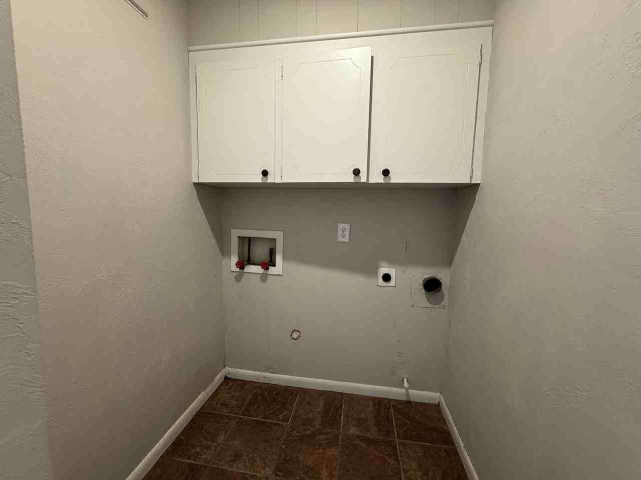 1525 S 122nd East Ave - Photo 5 of 20