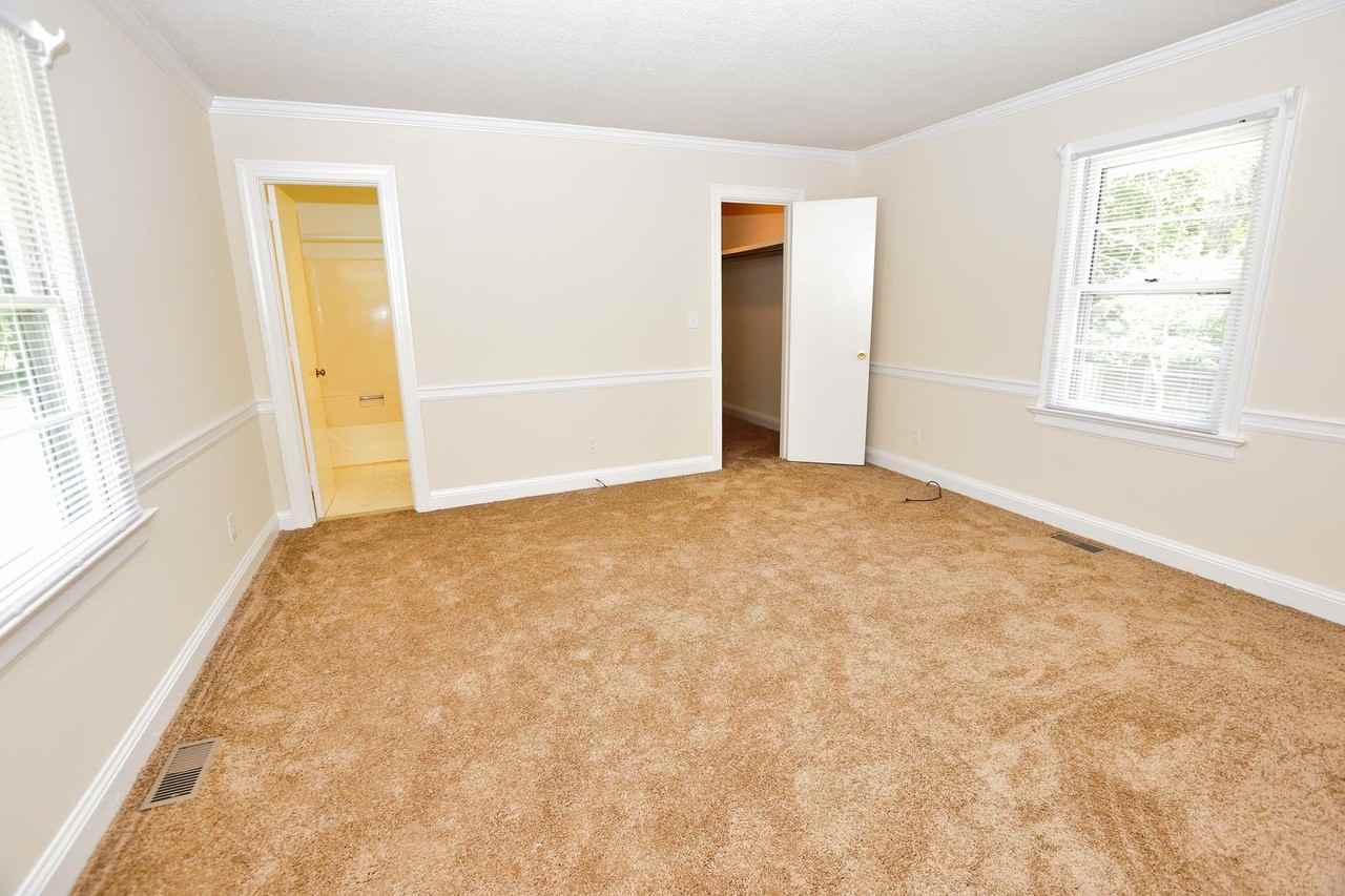 312 Oakdale Rd - Photo 3 of 22