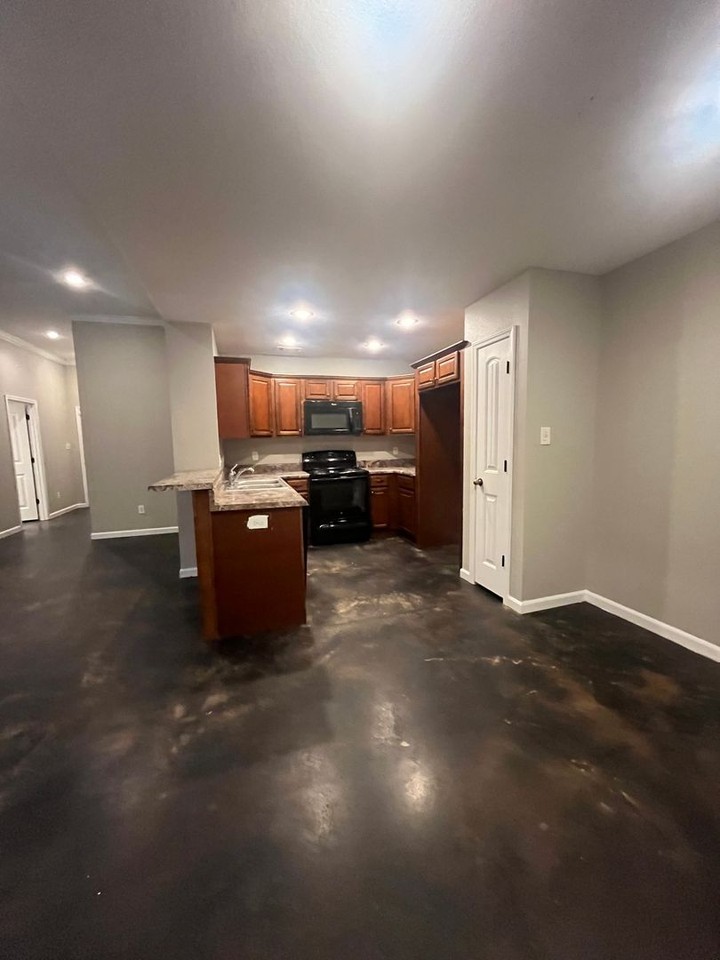4399 Richardson Dr - Photo 5 of 14