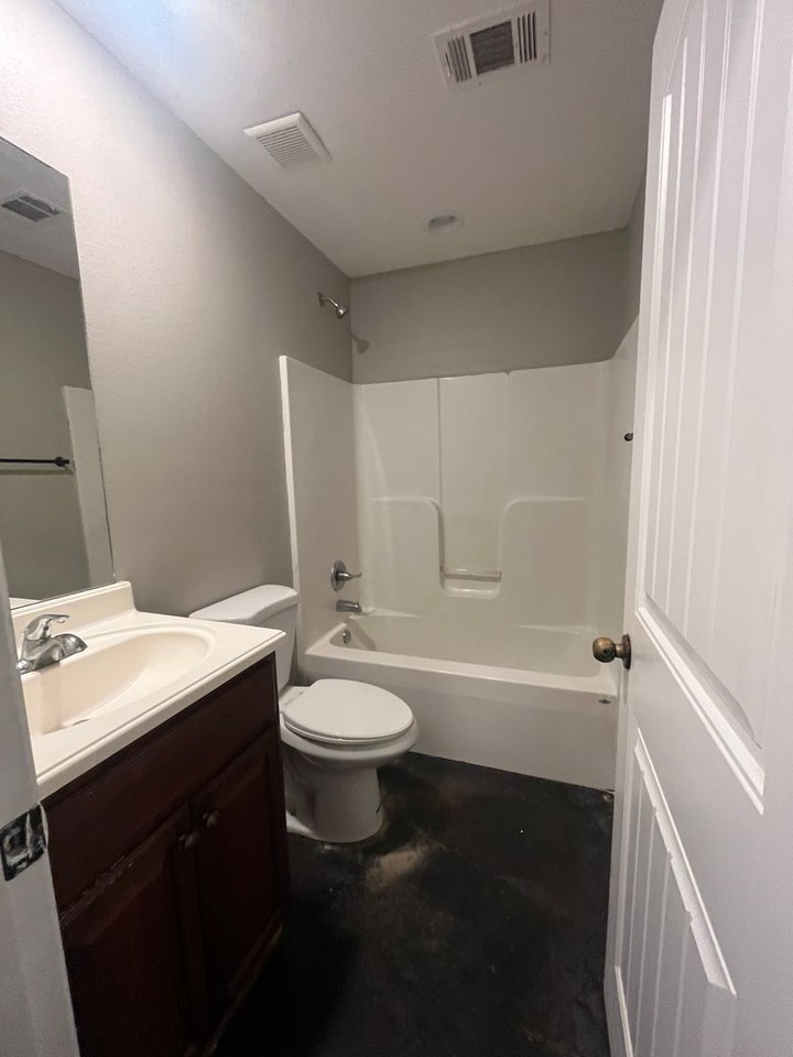 4399 Richardson Dr - Photo 7 of 14