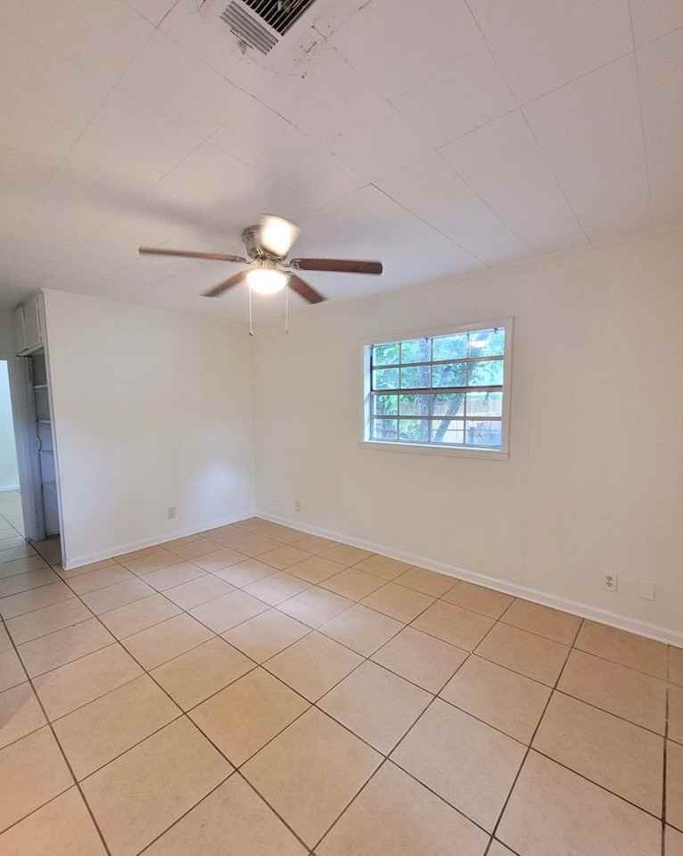 8 Wisconsin Drive - Photo 5 of 14