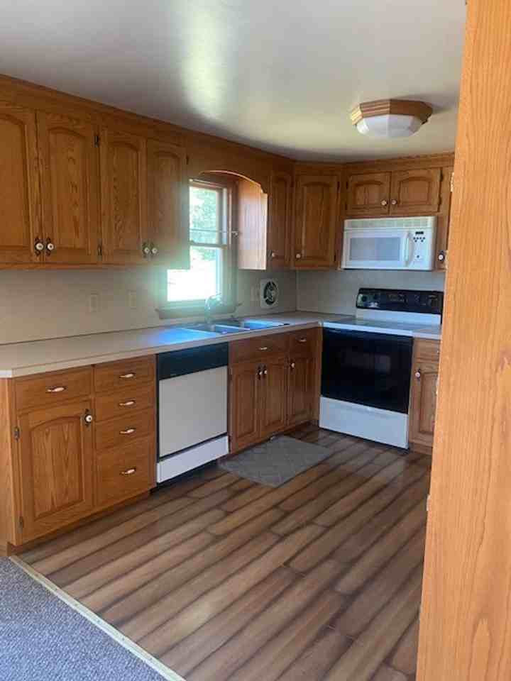 1279 Miller Rd - Photo 3 of 14