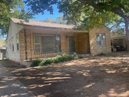 featured image of 2312 32nd St