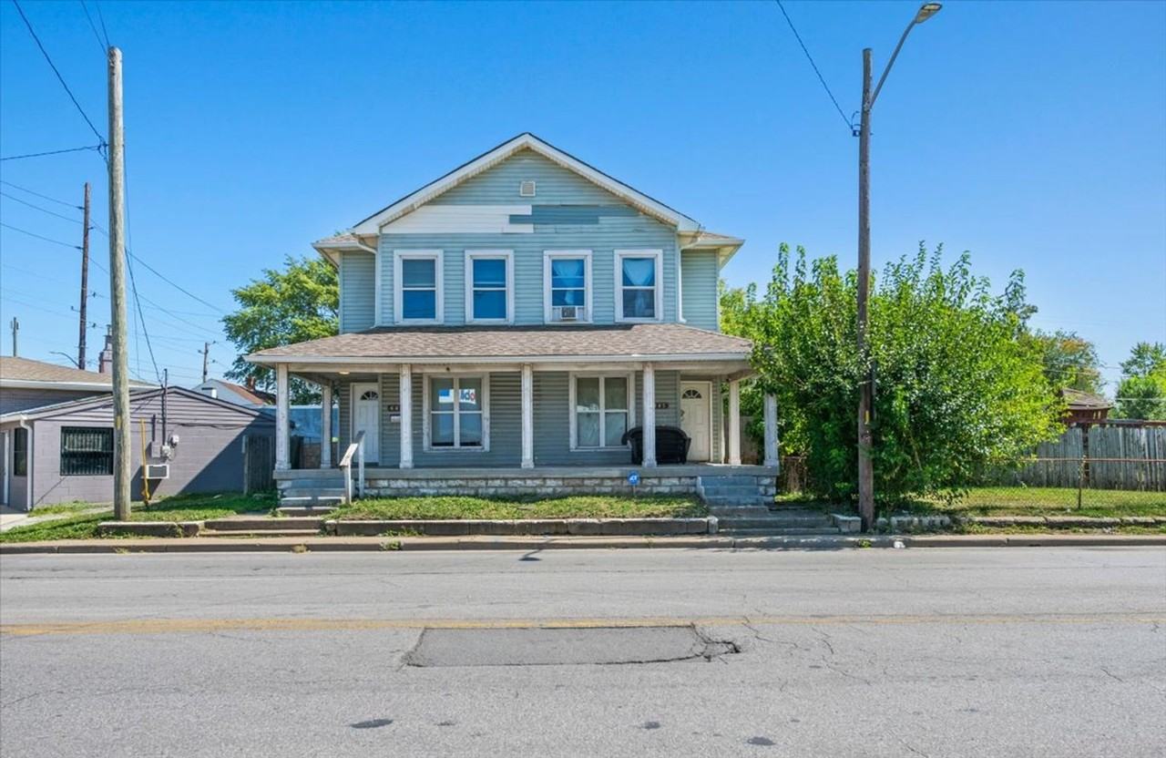 447 N Sherman Dr - Photo 2 of 16