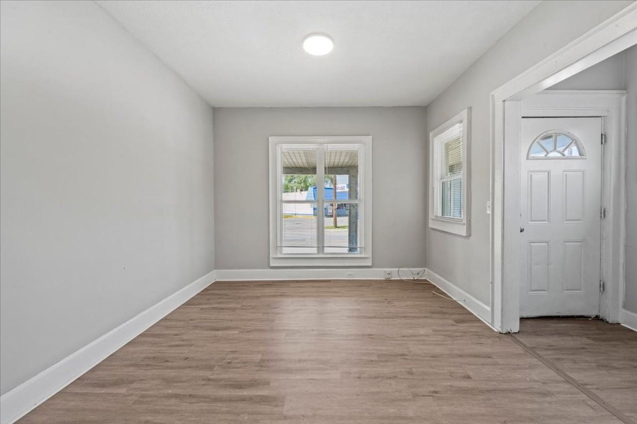 447 N Sherman Dr - Photo 5 of 16