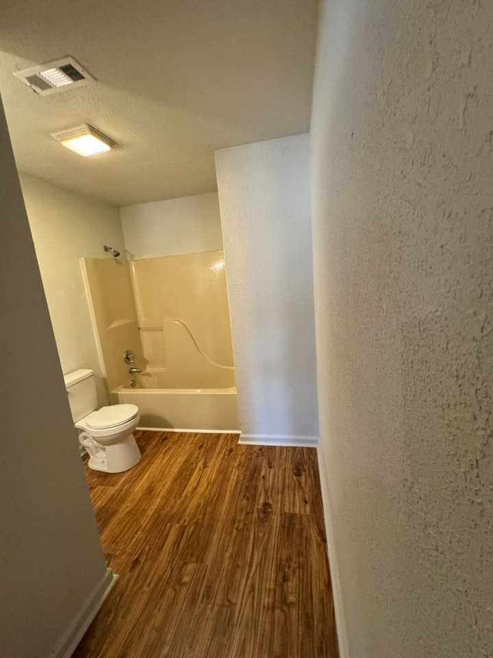 523 Plaza Avenue - Photo 5 of 16