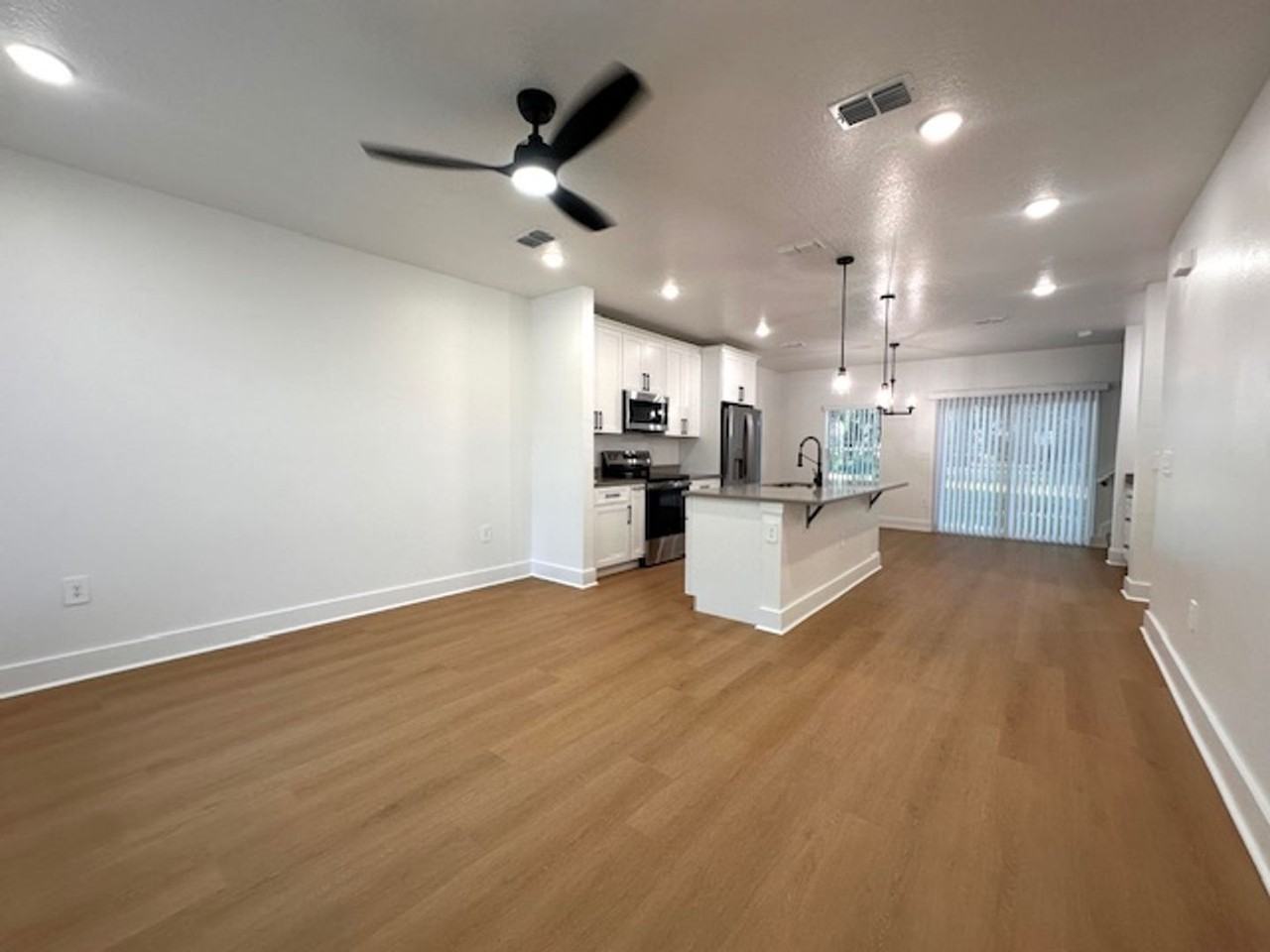 252 East Collins Street - Photo 3 of 16