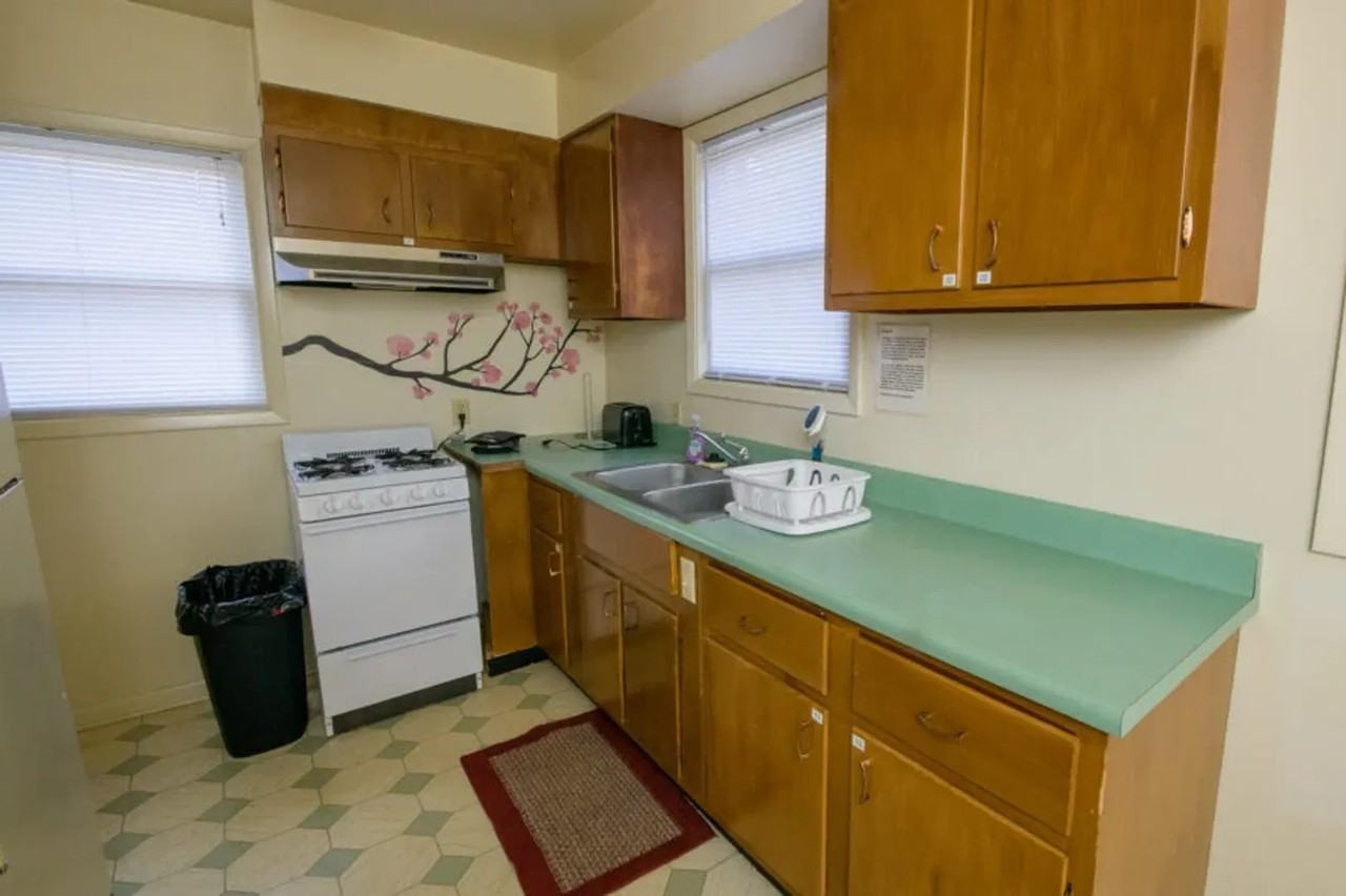 401 S Highland Ave - Photo 2 of 6