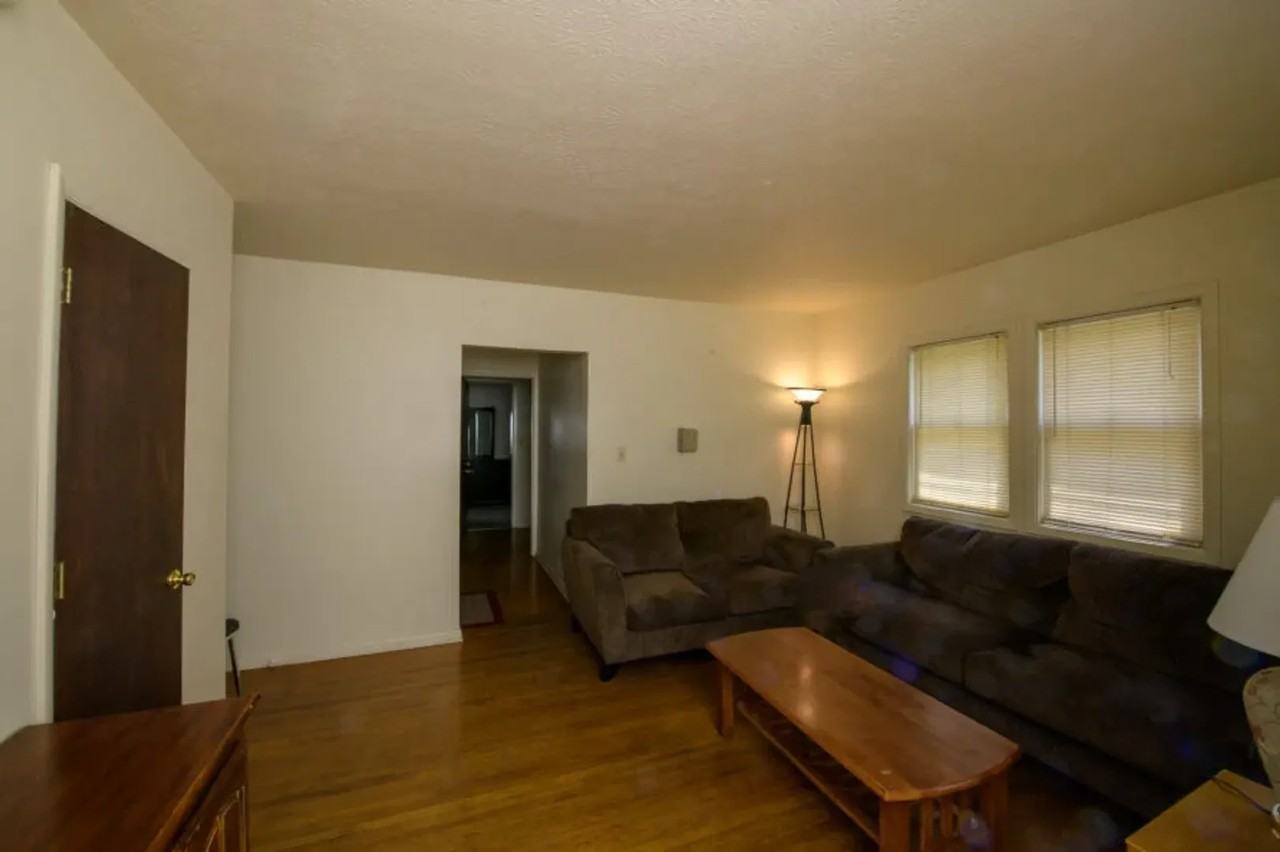 401 S Highland Ave - Photo 5 of 6