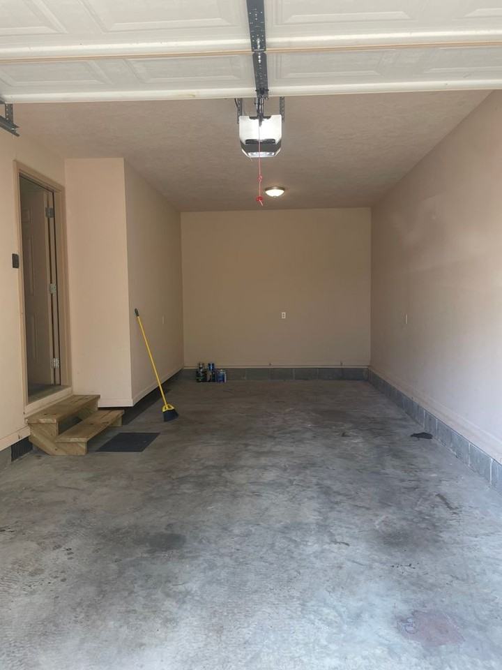 1475 Grayton Rd S - Photo 2 of 6