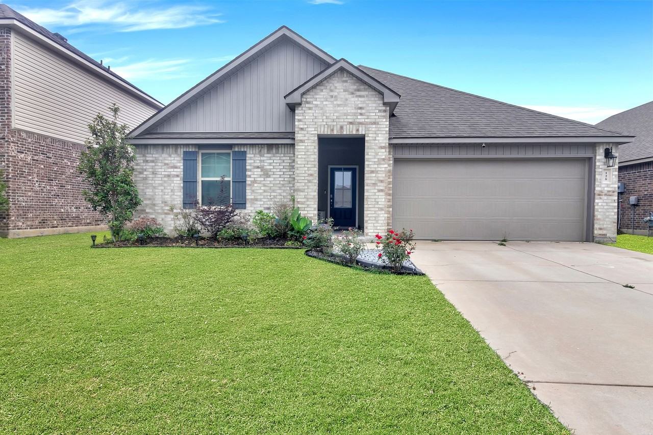 128 Emerald Star Ln - Photo 2 of 15