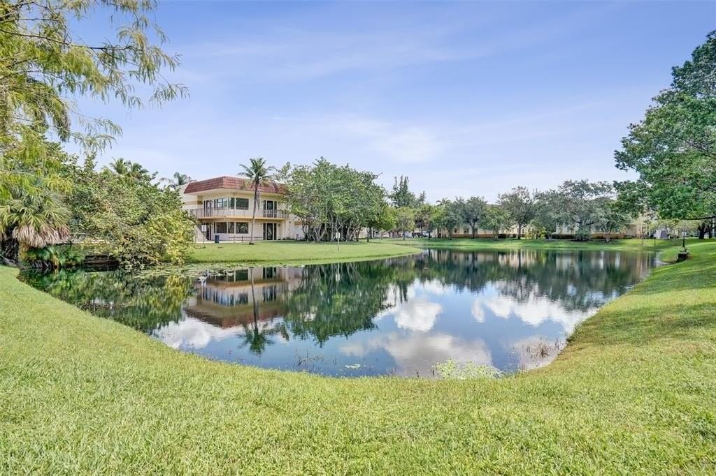 4748 Sw 63rd Ter #4748 - Photo 2 of 31