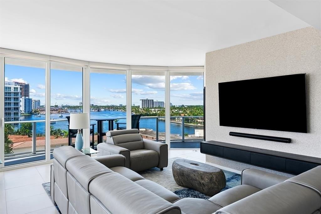 401 North Birch Road #800 - Photo 3 of 24