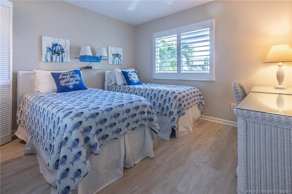 5596 Ne Gulfstream Way - Photo 5 of 21
