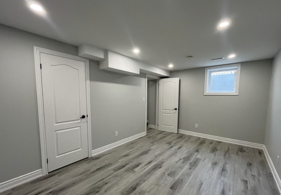 22 Amboise Cres Bsmt #BS - Photo 3 of 10