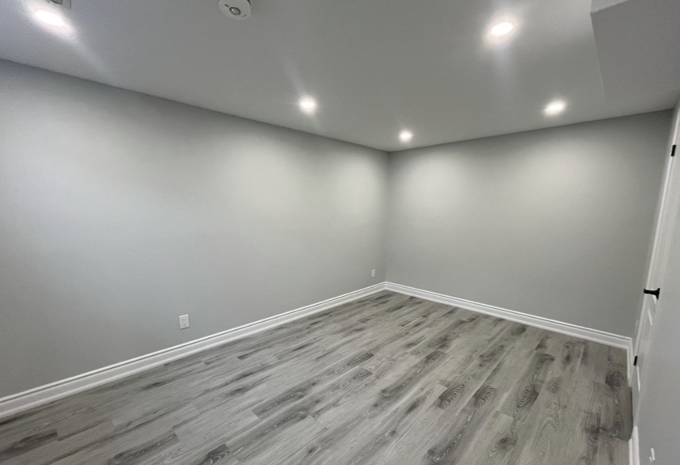 22 Amboise Cres Bsmt #BS - Photo 4 of 10