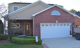 39046 Lakeshore Dr - Photo 1 of 1