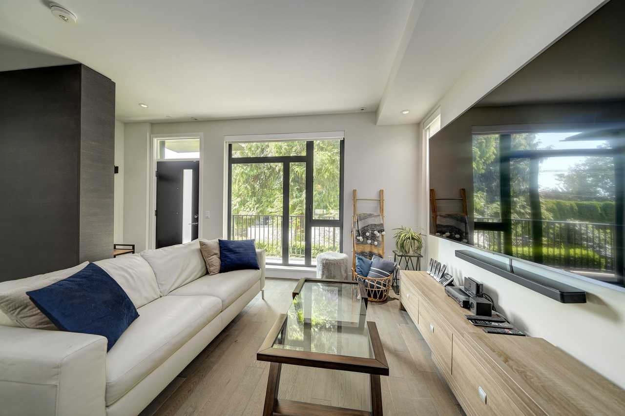 7358 Granville Street - Photo 3 of 26