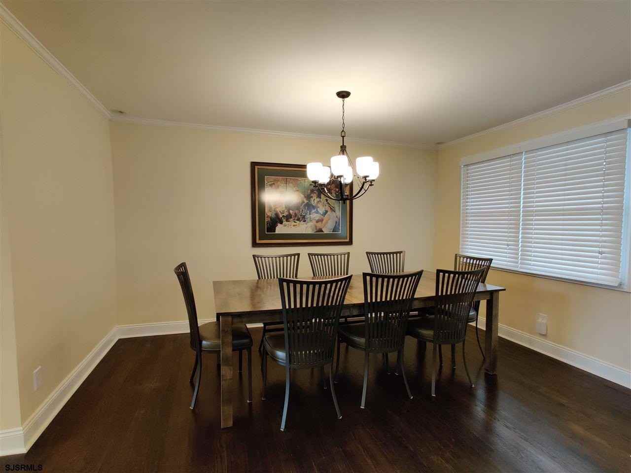 5806 Ventnor Ave - Photo 6 of 25