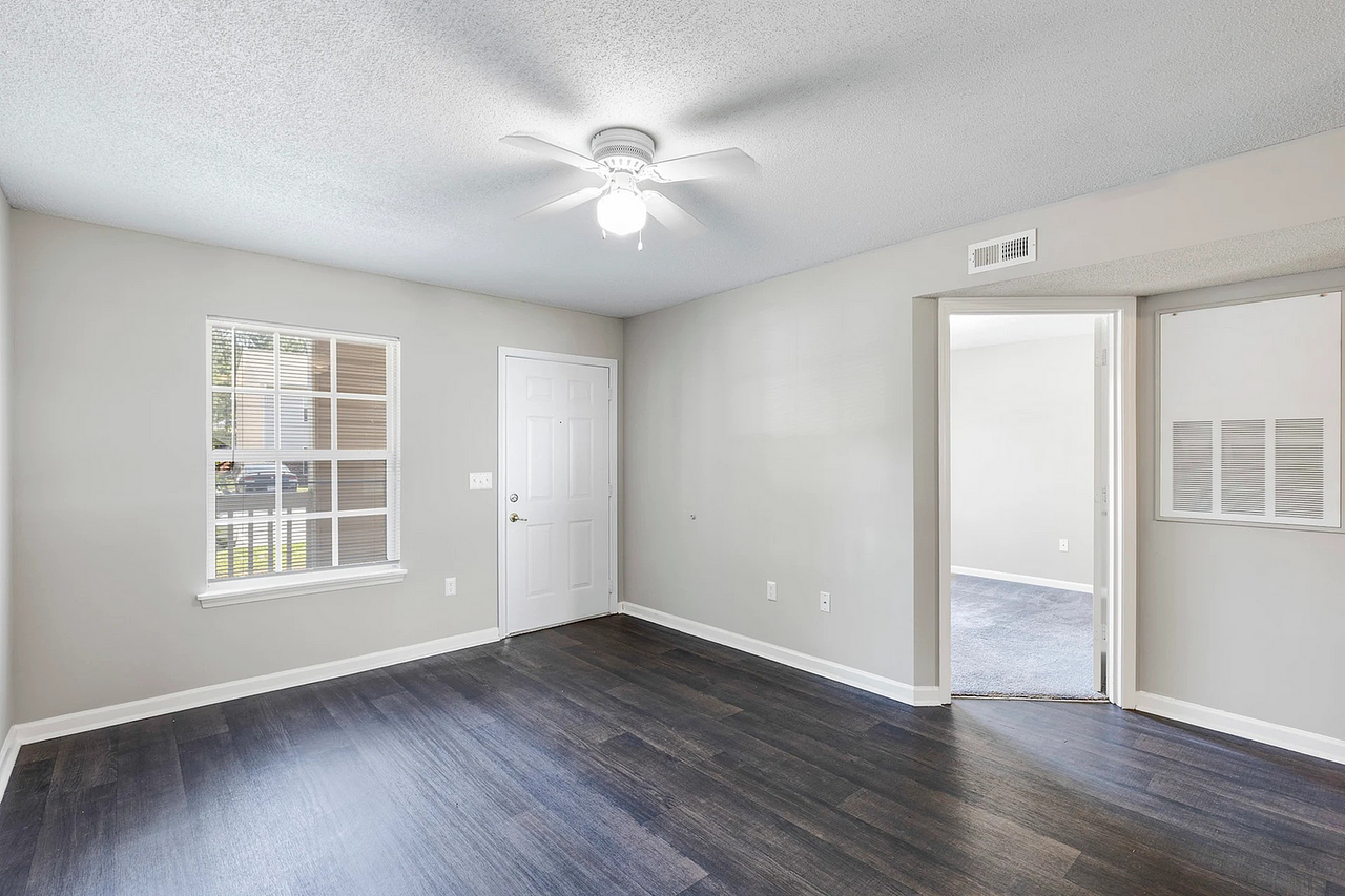 Autumn Park - Photo 3 of 27