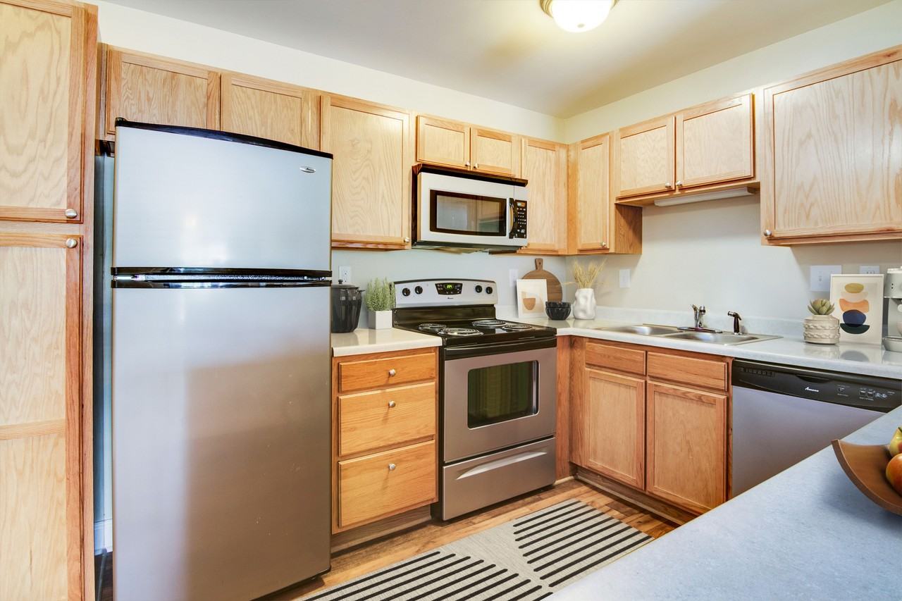 West Pointe - Photo 3 of 34