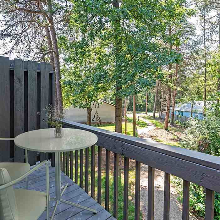 Country Club - Photo 5 of 39