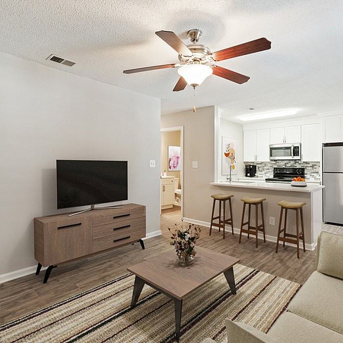 Country Club - Photo 6 of 39