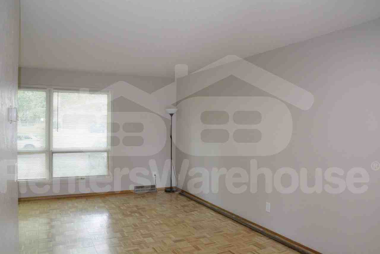 15331 Trillium Cir - Photo 4 of 16