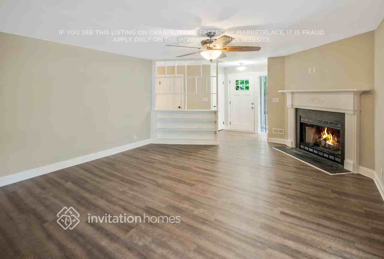 1500 Thompson Ave - Photo 2 of 23