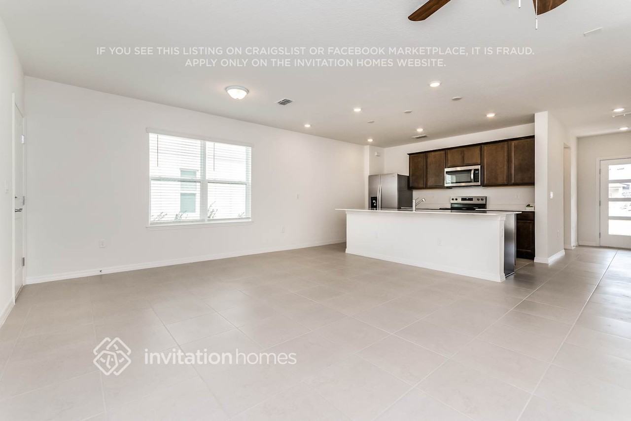 6446 Breeze Filled Ln - Photo 7 of 19