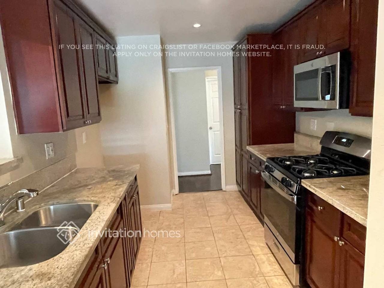 21717 Bryant St - Photo 5 of 19