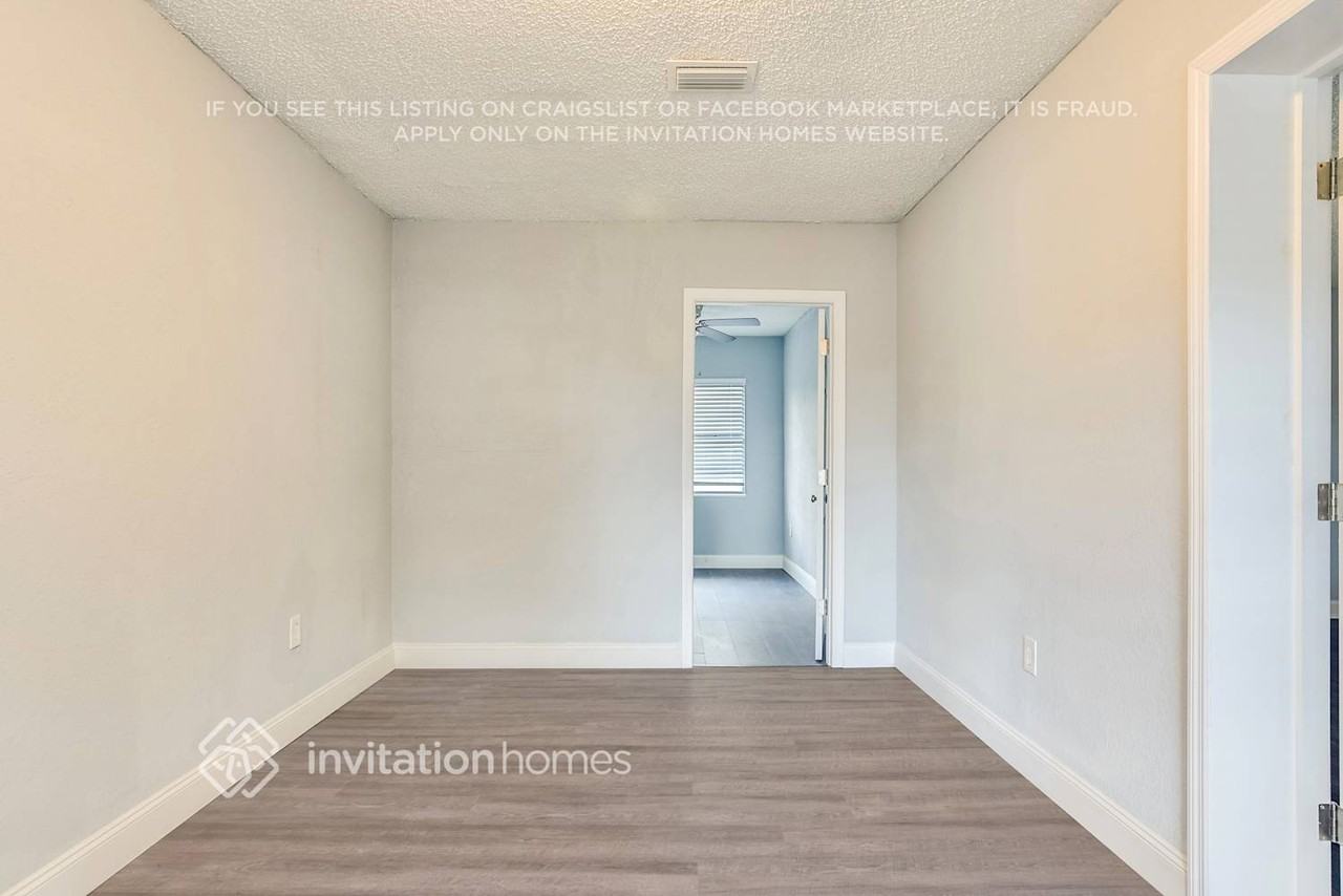 1324 37th St - Photo 5 of 19