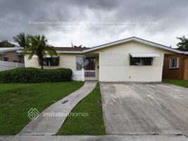 featured image of 1906 N 37th Ave