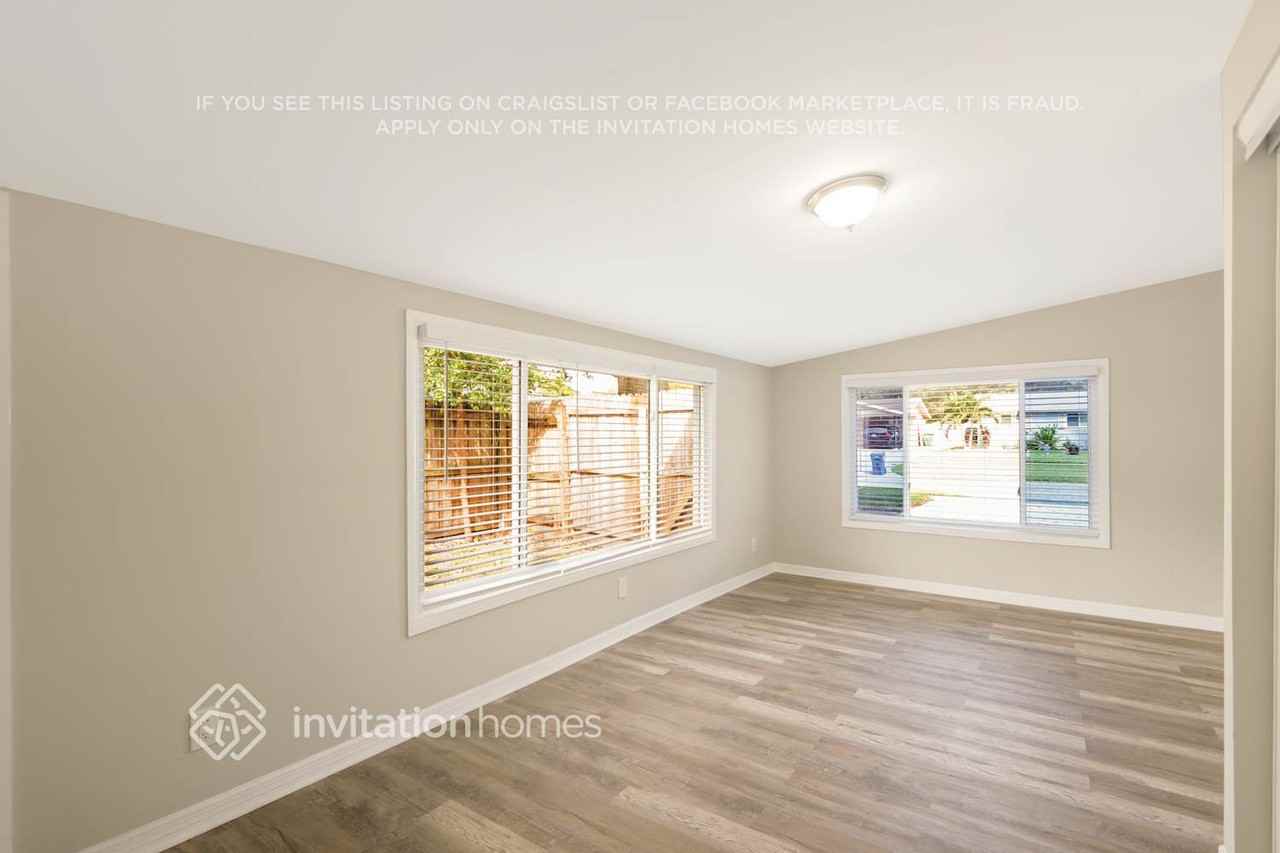 8648 79th Pl - Photo 7 of 25