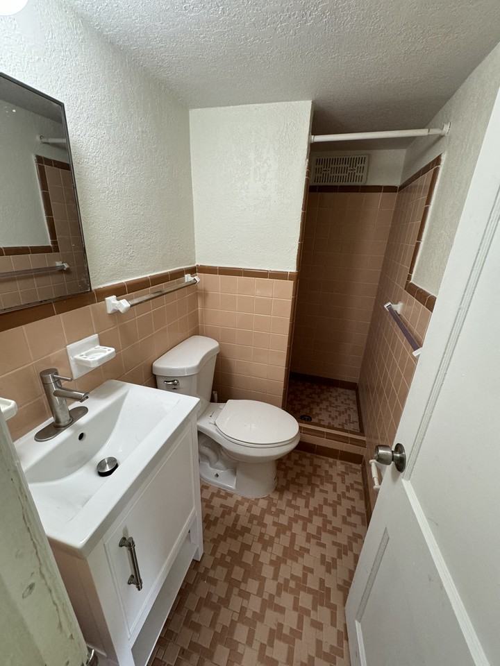 600 Riverview Boulevard #6 - Photo 4 of 11