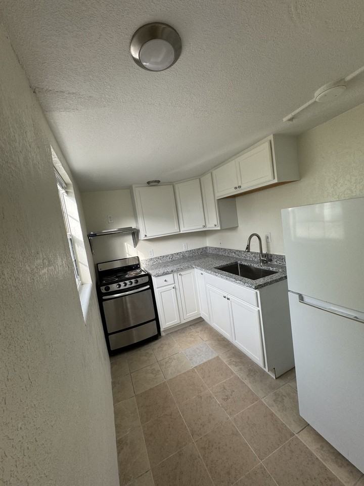 600 Riverview Boulevard #6 - Photo 3 of 11