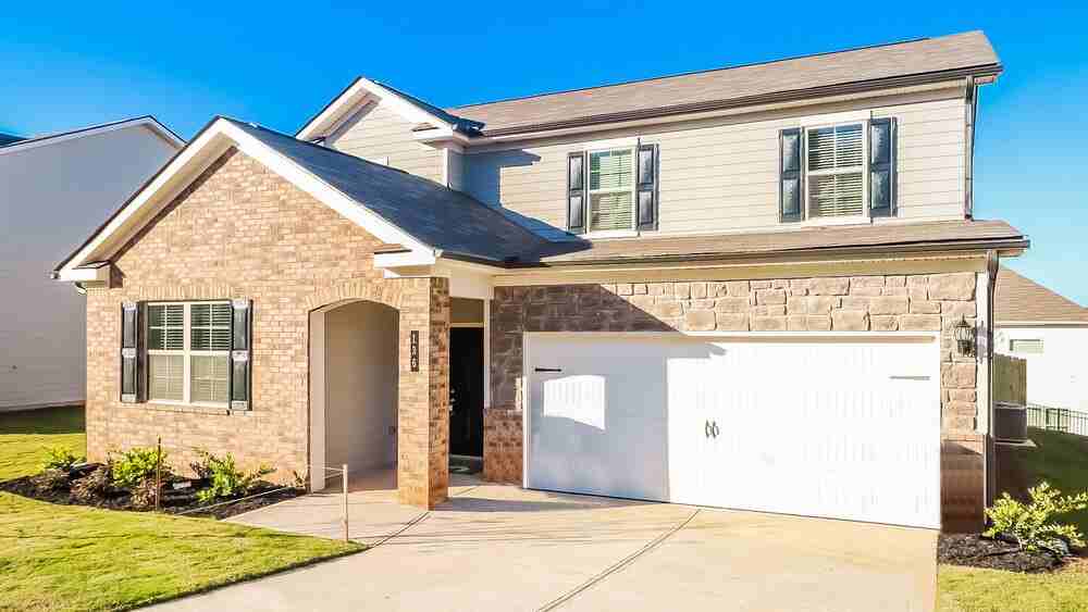 136 Hamilton Pointe Dr - Photo 4 of 17