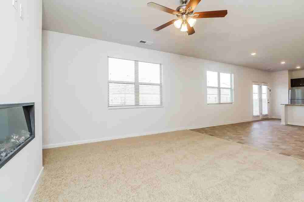 136 Hamilton Pointe Dr - Photo 5 of 17