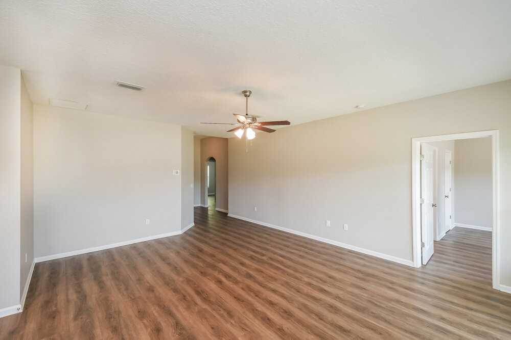 9287 Hawkeye Dr - Photo 3 of 16