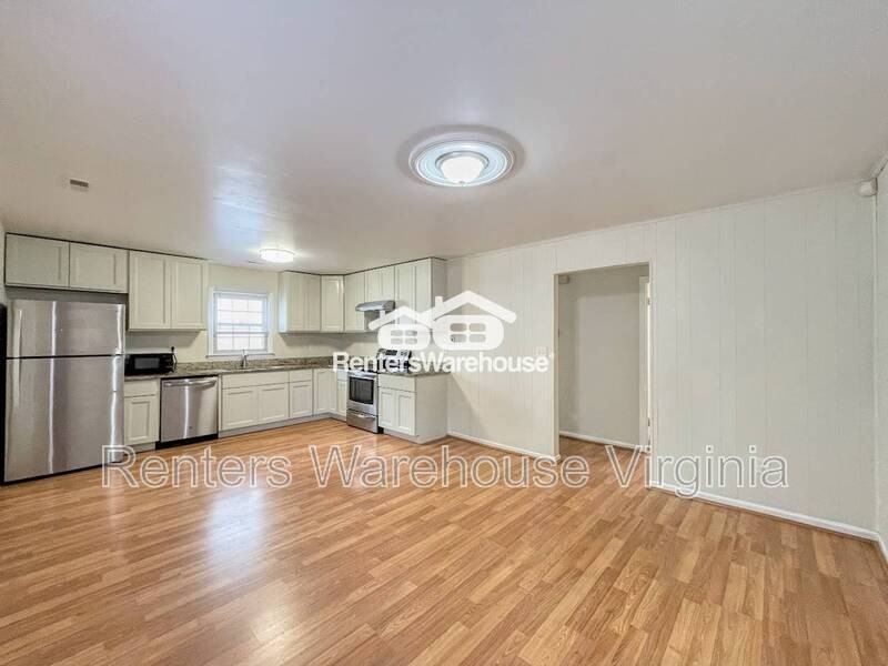 1074 Bland St - Photo 6 of 23