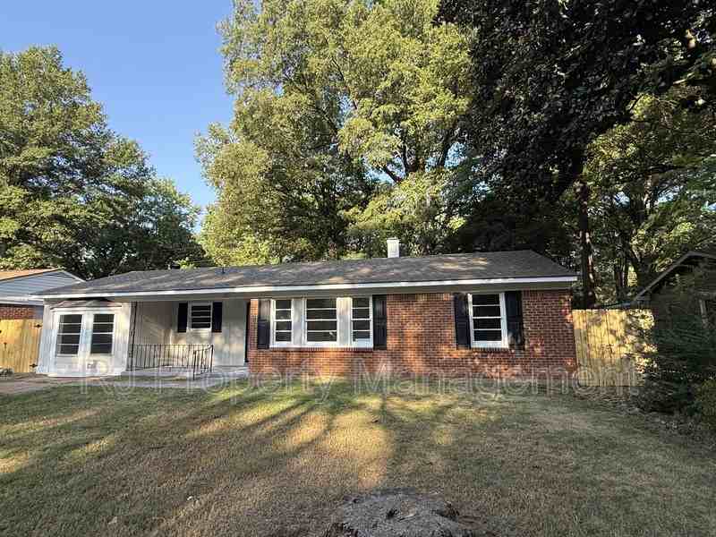 1731 Sea Isle Rd - Photo 2 of 11