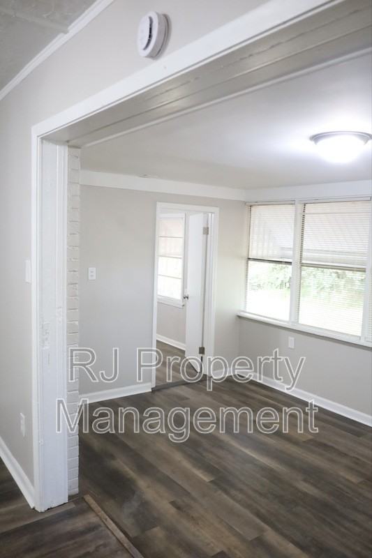 1731 Sea Isle Rd - Photo 4 of 11