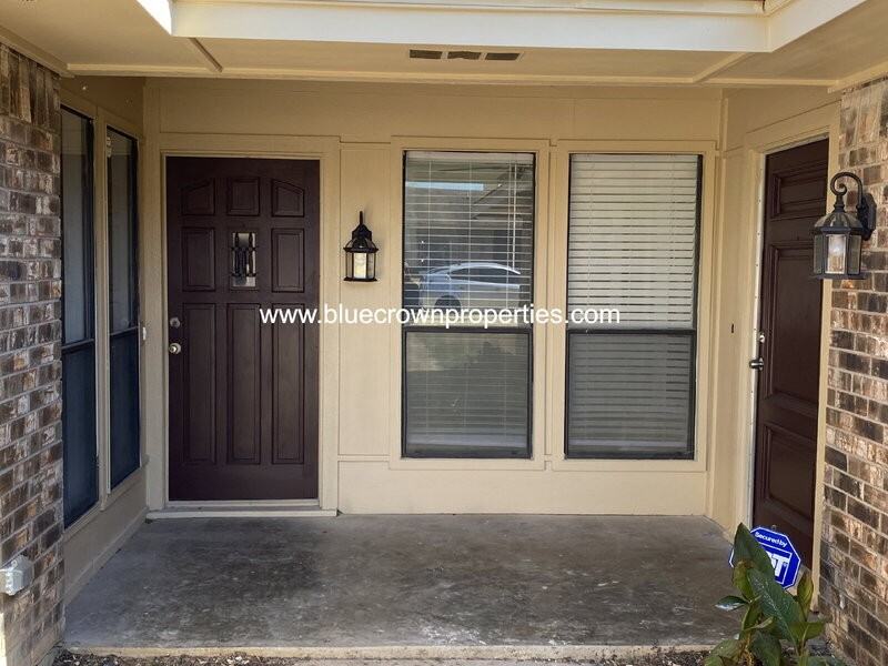 139 Wildwood Dr - Photo 3 of 13