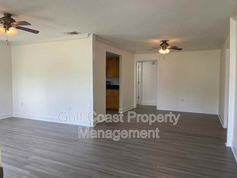 2412 Webber Street - Photo 3 of 26