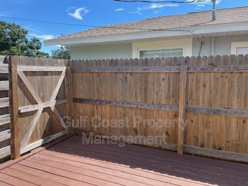 2412 Webber Street - Photo 5 of 26