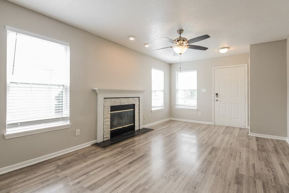 1443 Egret Ln - Photo 4 of 18